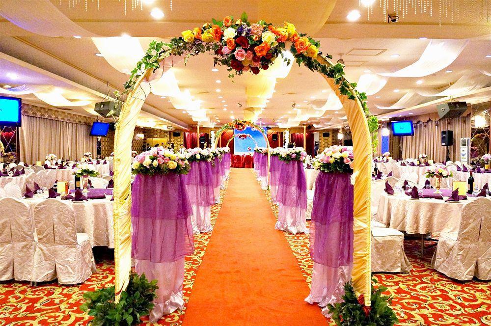 Pleasant Hotels International Taoyuan Exterior photo